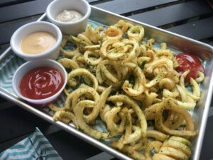 Seasoned fries and sauces